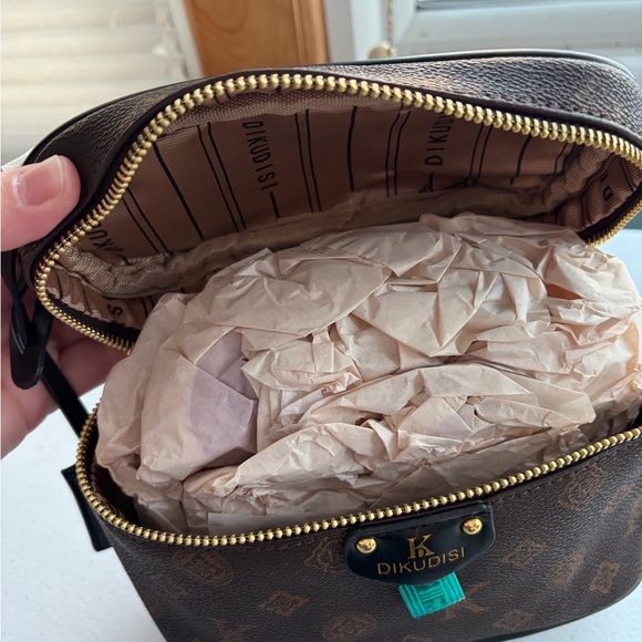 Brown and Black purse with gold accents - Picture 2 of 5